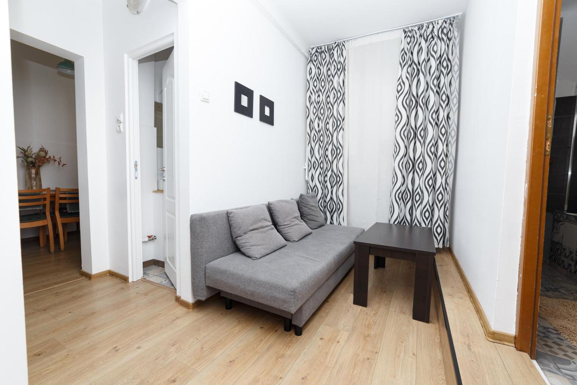 Apartament Color Franceza Street 4bedrooms
