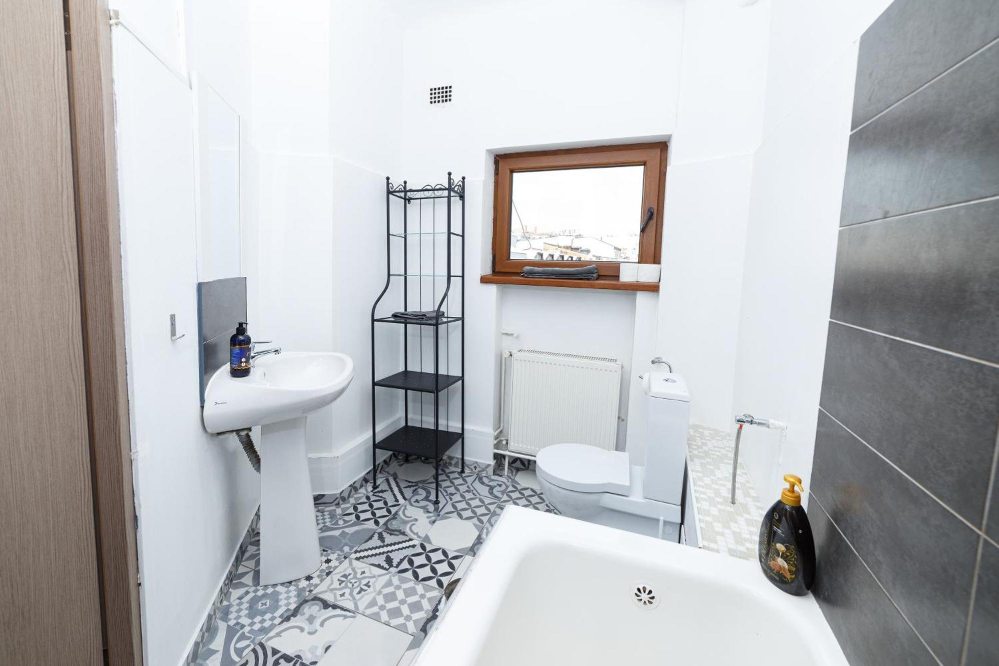 Color Franceza Street 4bedrooms Apartament